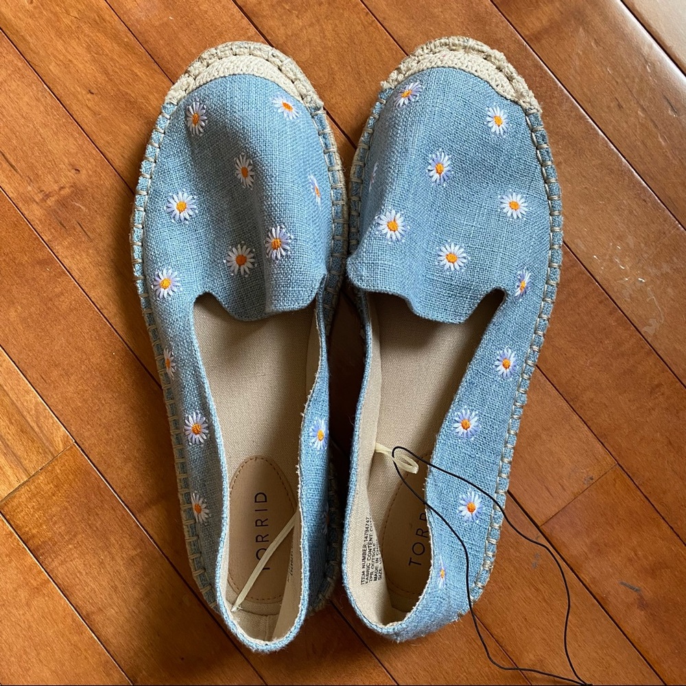 Torrid Daisy Canvas Espadrille Slip-On Flats